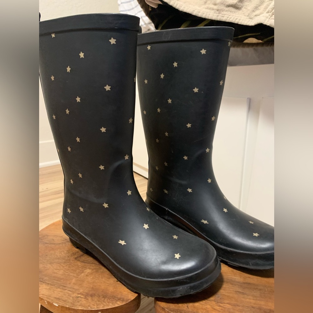 Rain boots